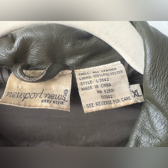 Vintage Newport News Dark Green Leather Trench Coat - Picture 3 of 6